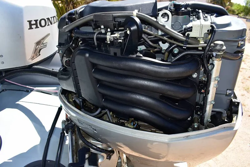 Slide: The Image of Zodiac Hurricane 590 2008 - 15540942