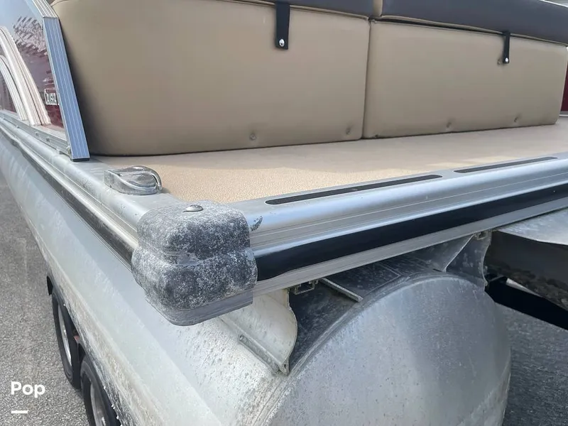 Slide: The Image of Harris Cruiser 210 2022 - 15498009