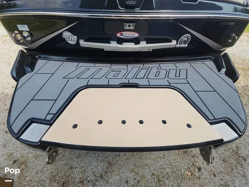 Slide: The Image of Replacement Part On The Way - 15534313