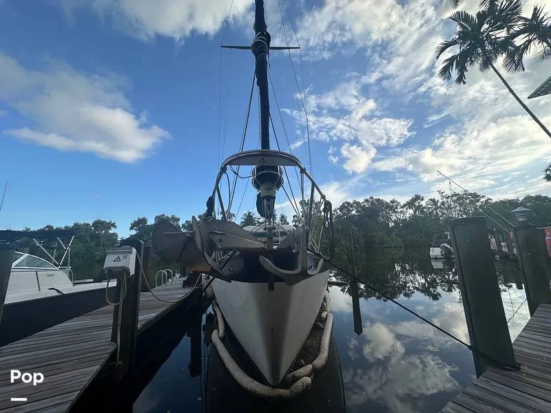 Slide: The Image of Pearson 424 Sloop 1981 - 15749385