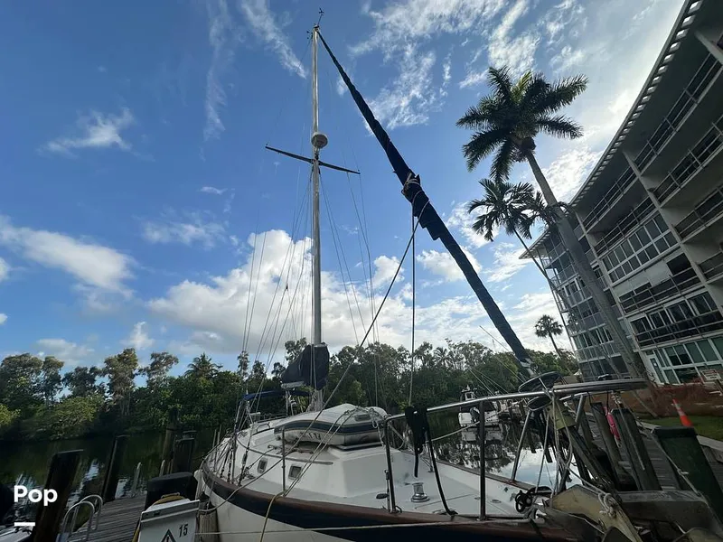 Slide: The Image of Pearson 424 Sloop 1981 - 15749387