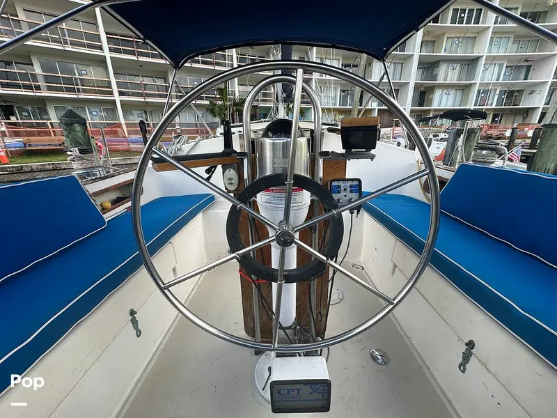 Slide: The Image of Pearson 424 Sloop 1981 - 15749402