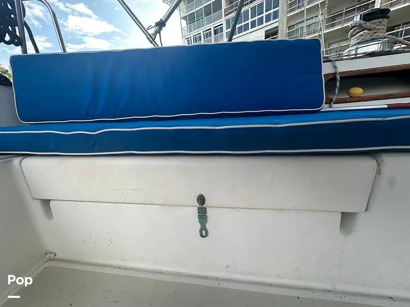 Slide: The Image of Pearson 424 Sloop 1981 - 15749408