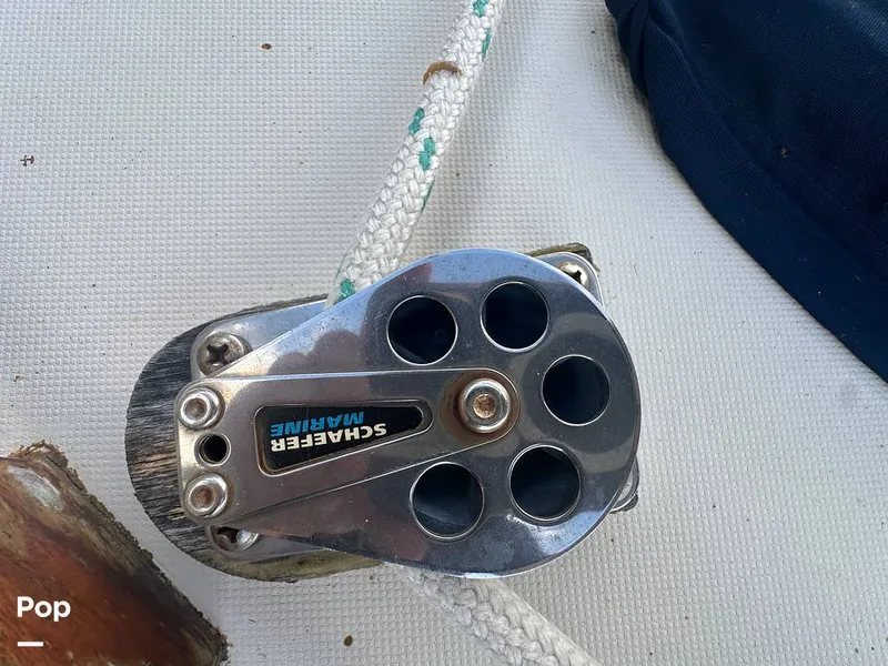 Slide: The Image of Pearson 424 Sloop 1981 - 15749420