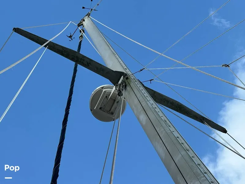 Slide: The Image of Pearson 424 Sloop 1981 - 15749422