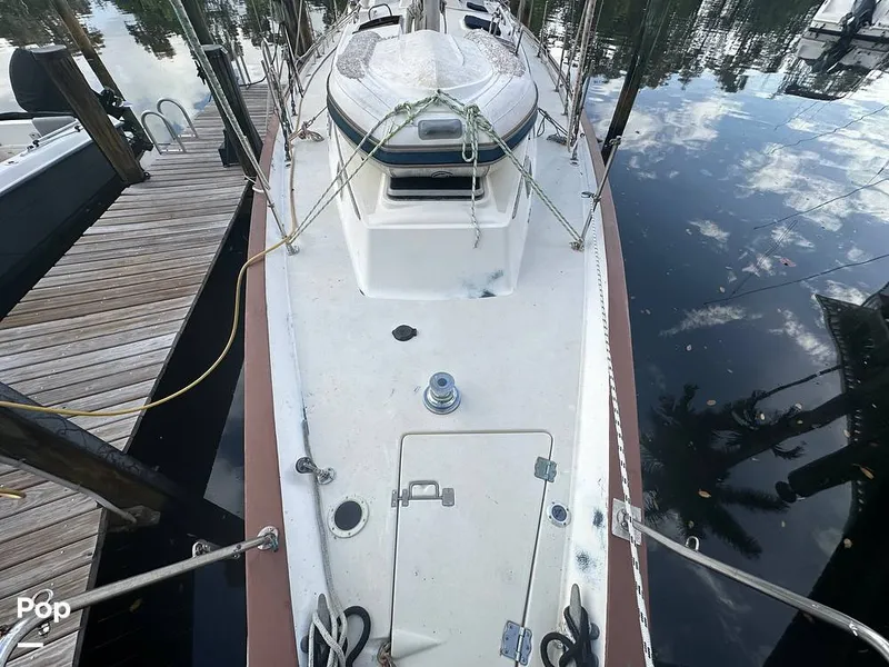 Slide: The Image of Pearson 424 Sloop 1981 - 15749429