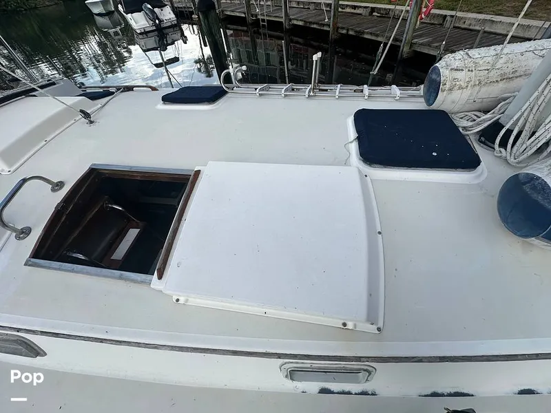 Slide: The Image of Pearson 424 Sloop 1981 - 15749434