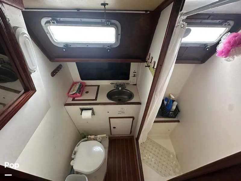 Slide: The Image of Pearson 424 Sloop 1981 - 15749449