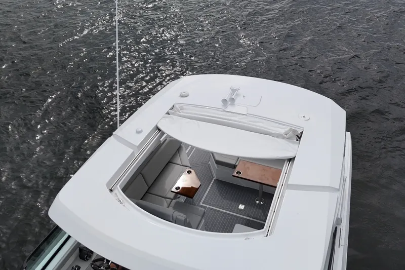 Slide: The Image of Cruisers 38 GLS 2025 - 55