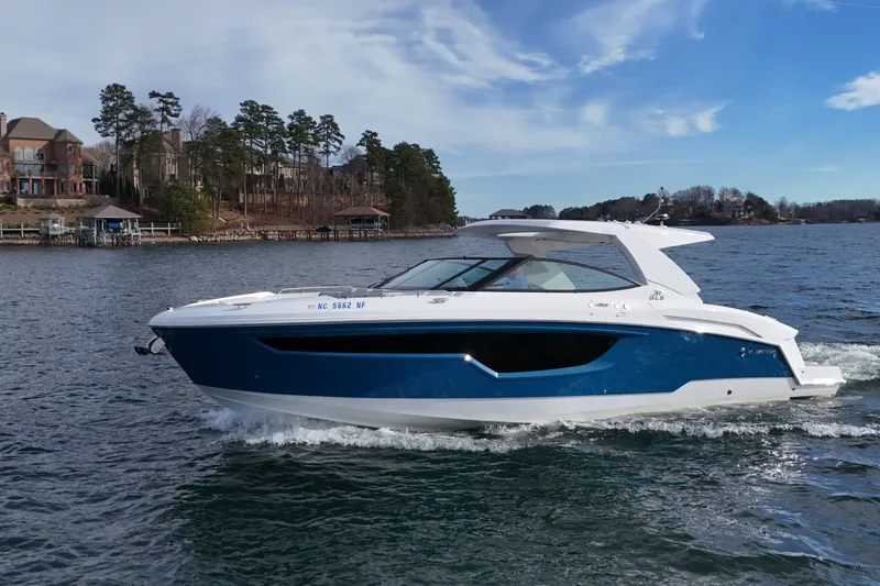 Slide: The Image of Cruisers 38 GLS 2025 - 59