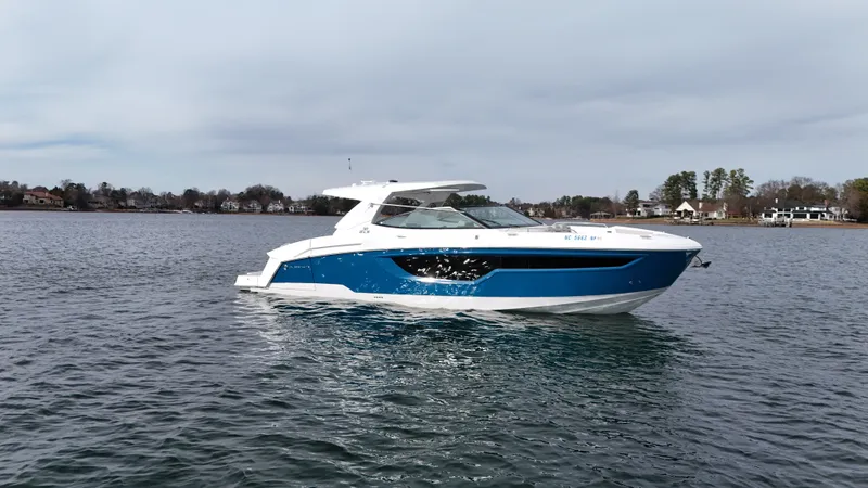 Slide: The Image of Cruisers 38 GLS 2025 - 6