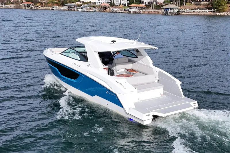 Slide: The Image of Cruisers 38 GLS 2025 - 60