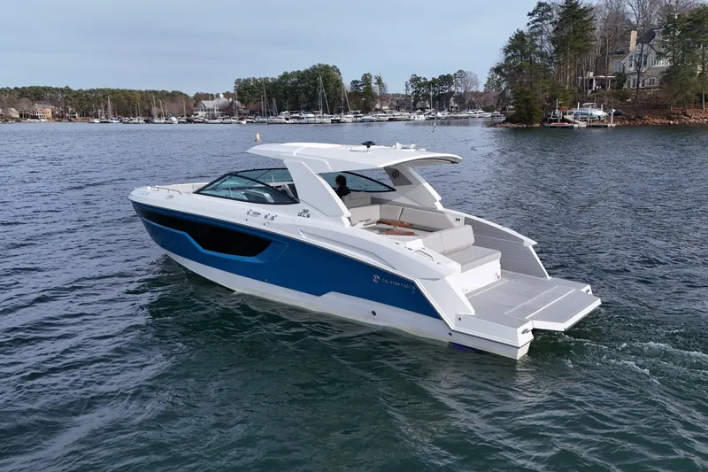 Slide: The Image of Cruisers 38 GLS 2025 - 7