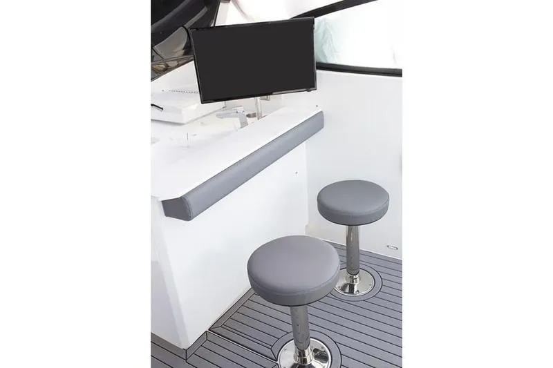 Slide: The Image of Cruisers Yachts 38 GLS 2025 - 13