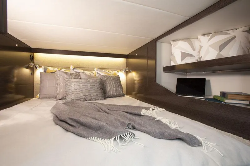 Slide: The Image of Cruisers Yachts 38 GLS 2025 - 18