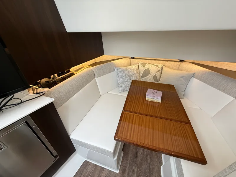 Slide: The Image of Cruisers Yachts 38 GLS 2025 - 45