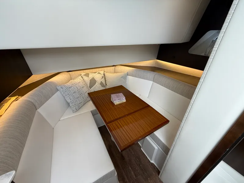 Slide: The Image of Cruisers Yachts 38 GLS 2025 - 46