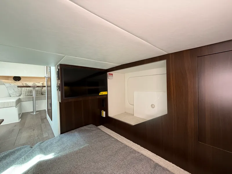 Slide: The Image of Cruisers Yachts 38 GLS 2025 - 52