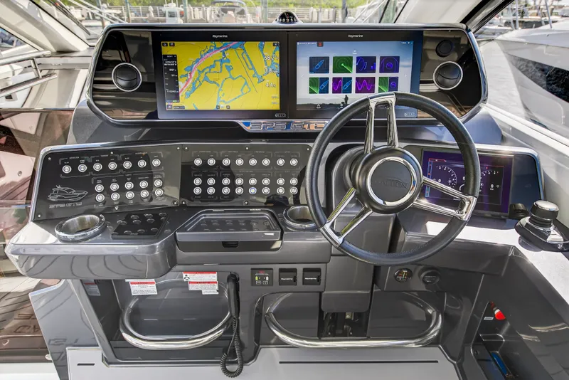 Slide: The Image of Galeon 375 GTO 2024 - 32