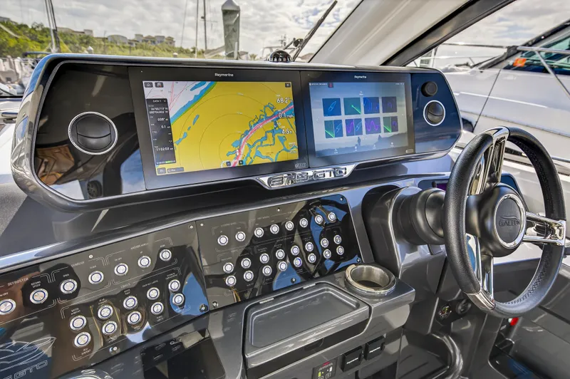 Slide: The Image of Galeon 375 GTO 2024 - 33