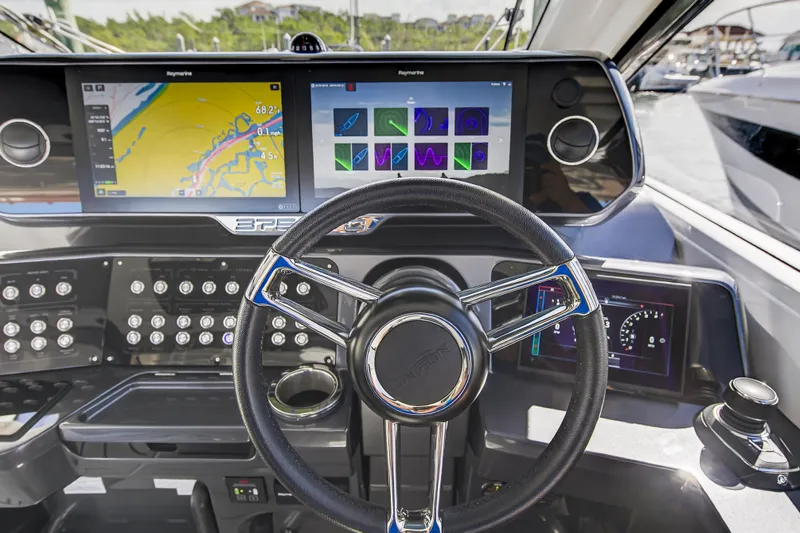 Slide: The Image of Galeon 375 GTO 2024 - 34