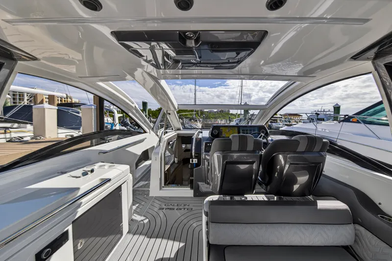 Slide: The Image of Galeon 375 GTO 2024 - 50