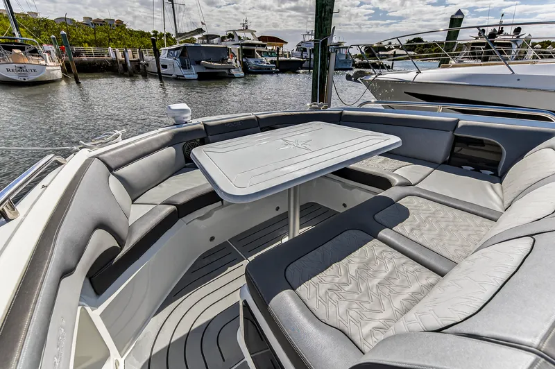 Slide: The Image of Galeon 375 GTO 2024 - 52