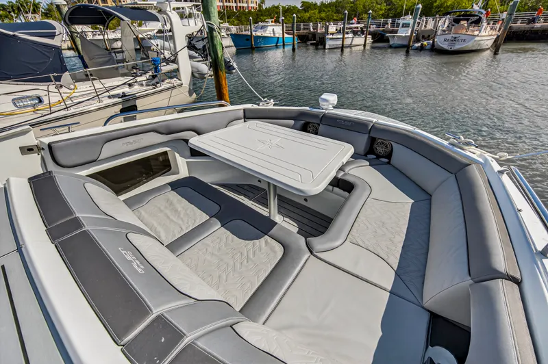 Slide: The Image of Galeon 375 GTO 2024 - 53