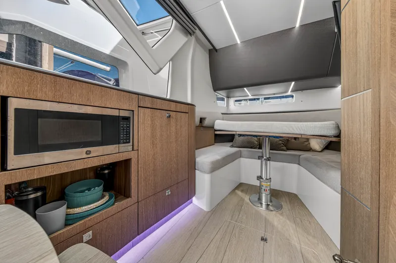 Slide: The Image of Galeon 375 GTO 2024 - 60