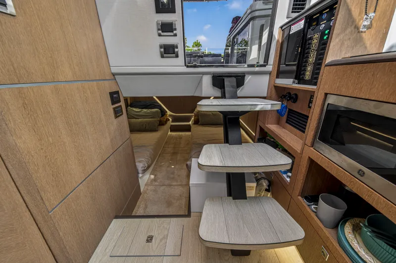 Slide: The Image of Galeon 375 GTO 2024 - 72