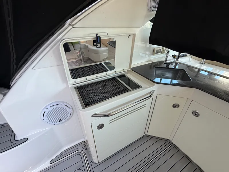 Slide: The Image of Sea Ray 470 SUNDANCER 2014 - 15