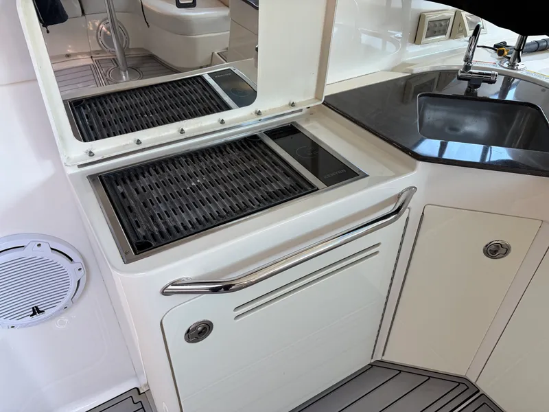 Slide: The Image of Sea Ray 470 SUNDANCER 2014 - 16