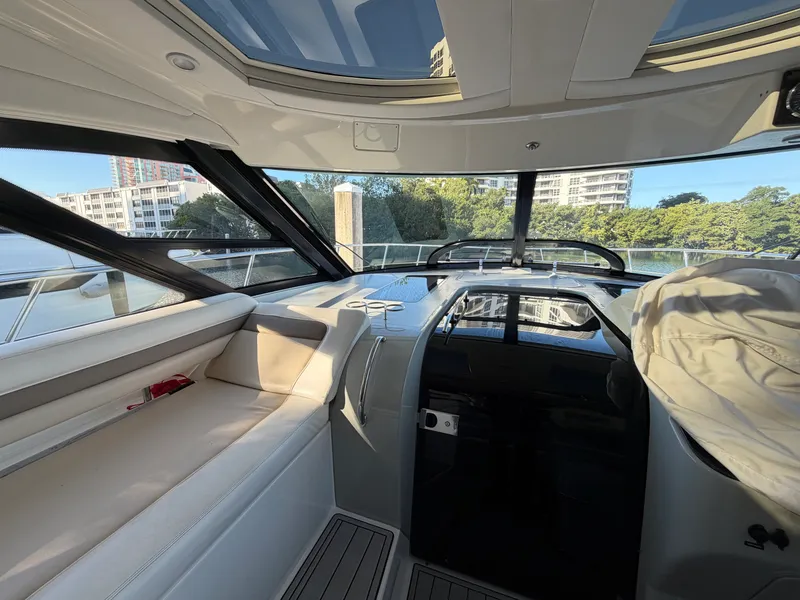 Slide: The Image of Sea Ray 470 SUNDANCER 2014 - 17