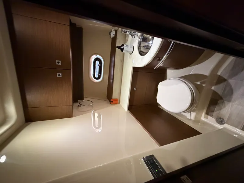 Slide: The Image of Sea Ray 470 SUNDANCER 2014 - 36