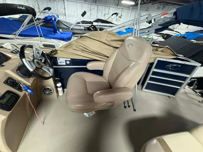 Slide: The Image of Crest 230 CREST II 2014 - 14