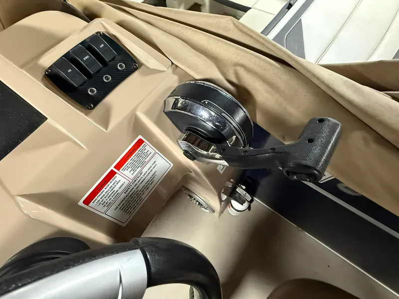 Slide: The Image of Crest 230 CREST II 2014 - 17