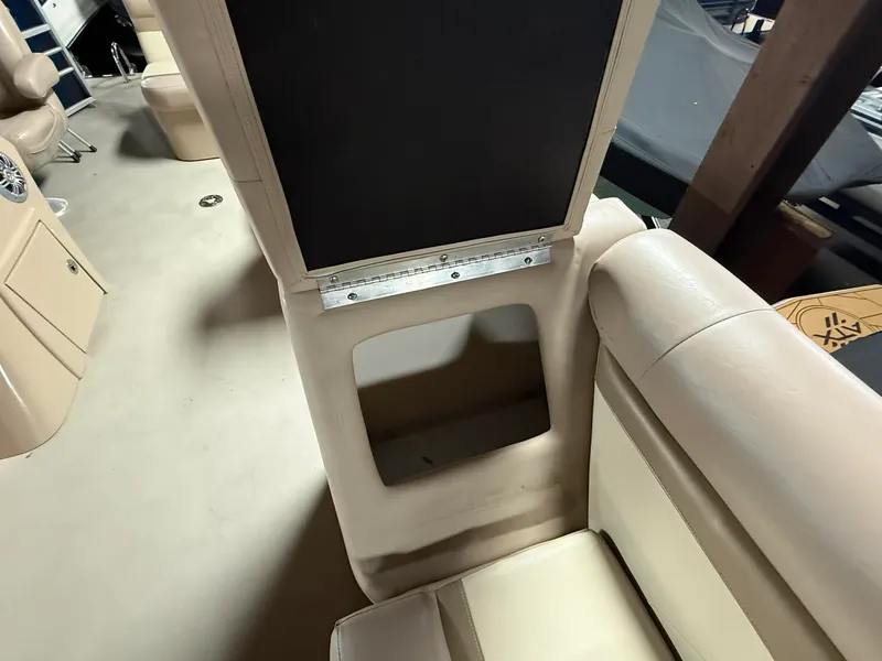 Slide: The Image of Crest 230 CREST II 2014 - 5