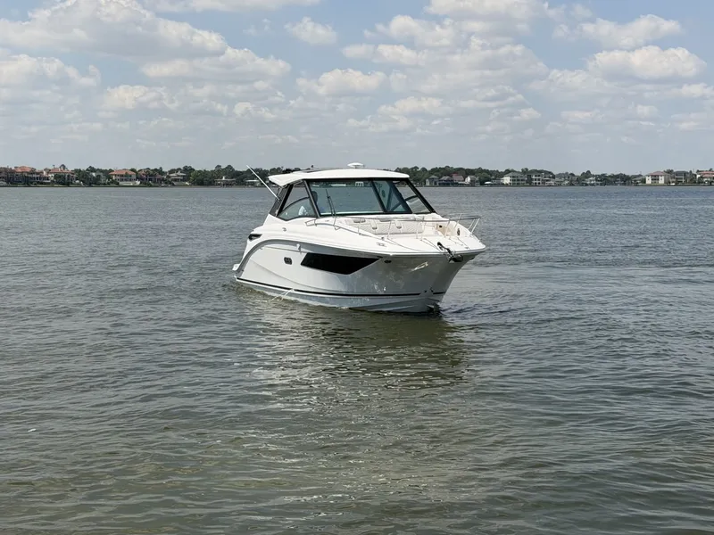 Slide: The Image of Sea Ray Sundancer 320 Outboard 2026 - 26