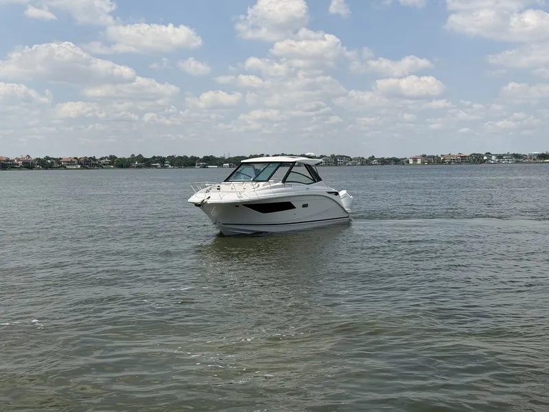 Slide: The Image of Sea Ray Sundancer 320 Outboard 2026 - 3