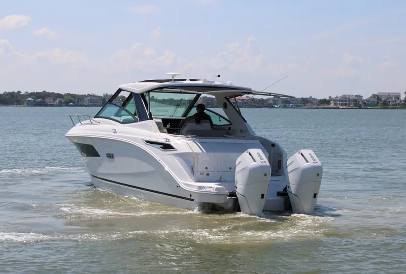 Slide: The Image of Sea Ray Sundancer 320 Outboard 2026 - 1