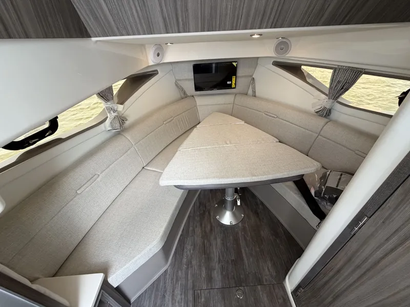 Slide: The Image of Sea Ray Sundancer 320 Outboard 2026 - 58