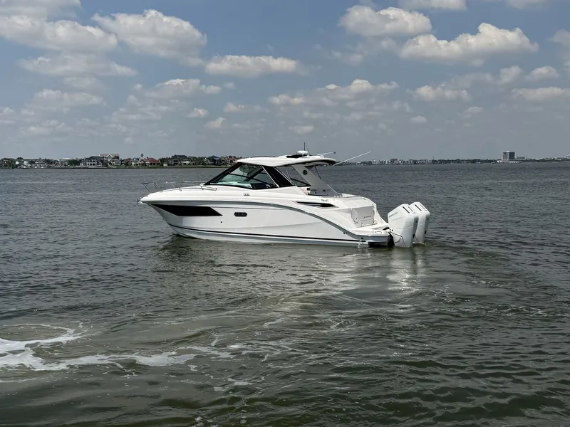Slide: The Image of Sea Ray Sundancer 320 Outboard 2026 - 9