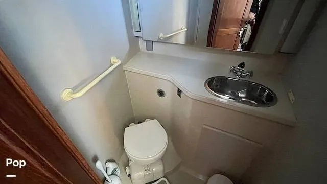 Slide: The Image of Carver Yachts 33 Aft Cabin 1992 - 15935746