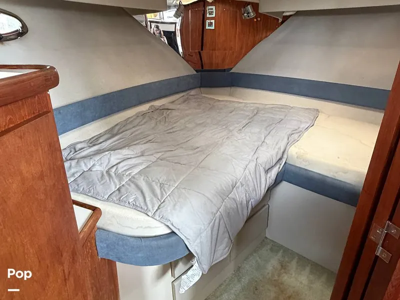 Slide: The Image of Carver Yachts 33 Aft Cabin 1992 - 16643762