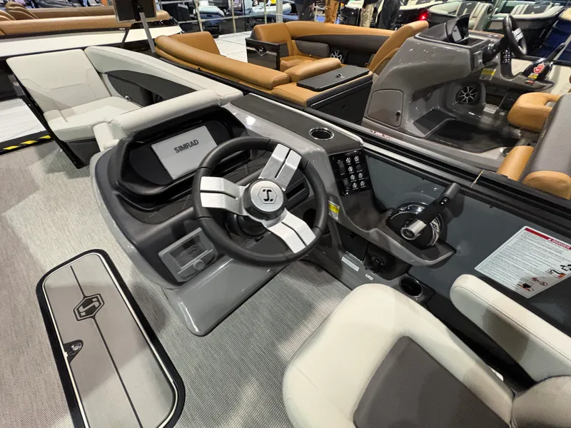 Slide: The Image of Harris Sunliner 230 2026 - 7