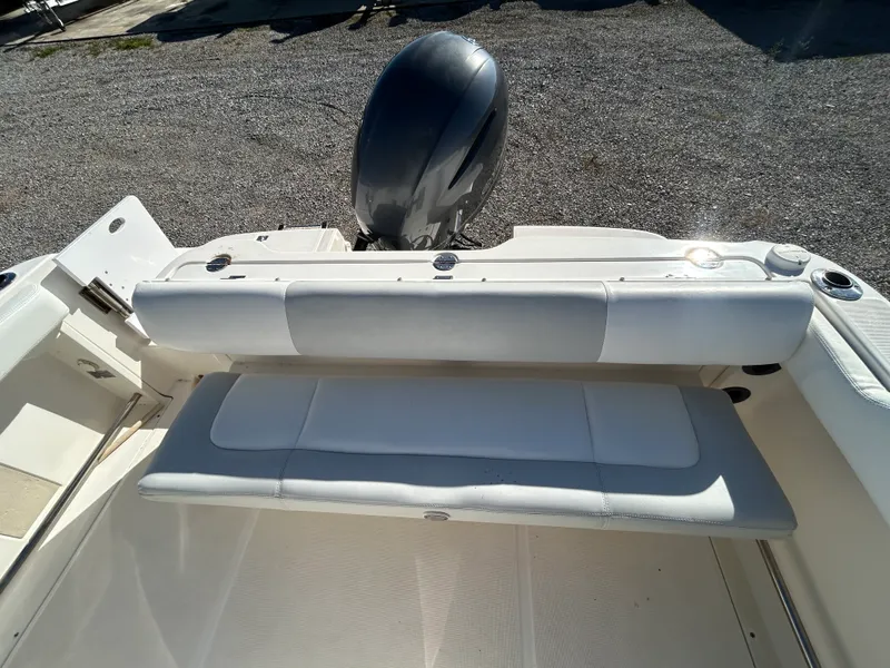 Slide: The Image of Robalo R222 2015 - 7