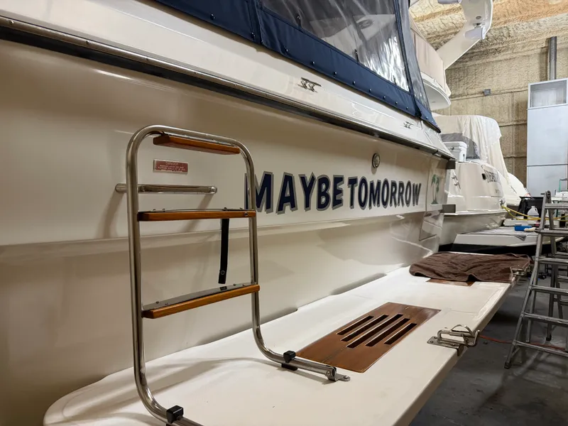 Slide: The Image of Sea Ray 390 EC 1988 - 12