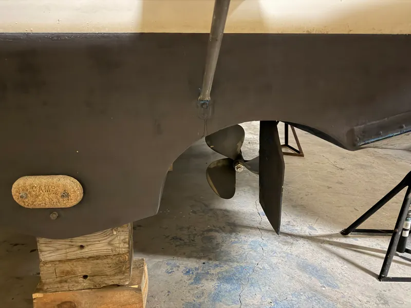 Slide: The Image of Sea Ray 390 EC 1988 - 14