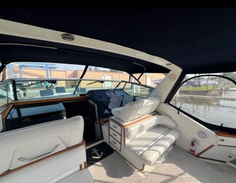 Slide: The Image of Sea Ray 390 EC 1988 - 40