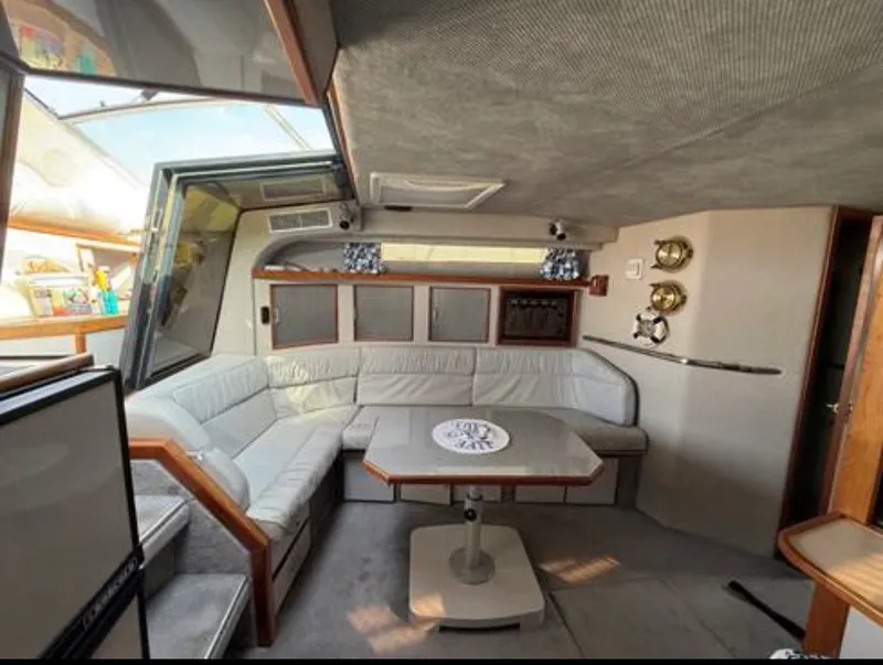 Slide: The Image of Sea Ray 390 EC 1988 - 44